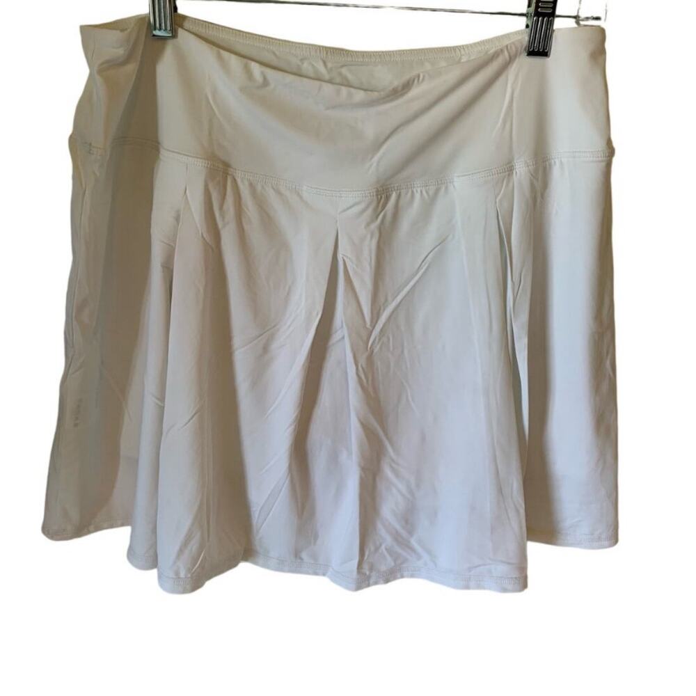 Tennis skort white size XL nwot